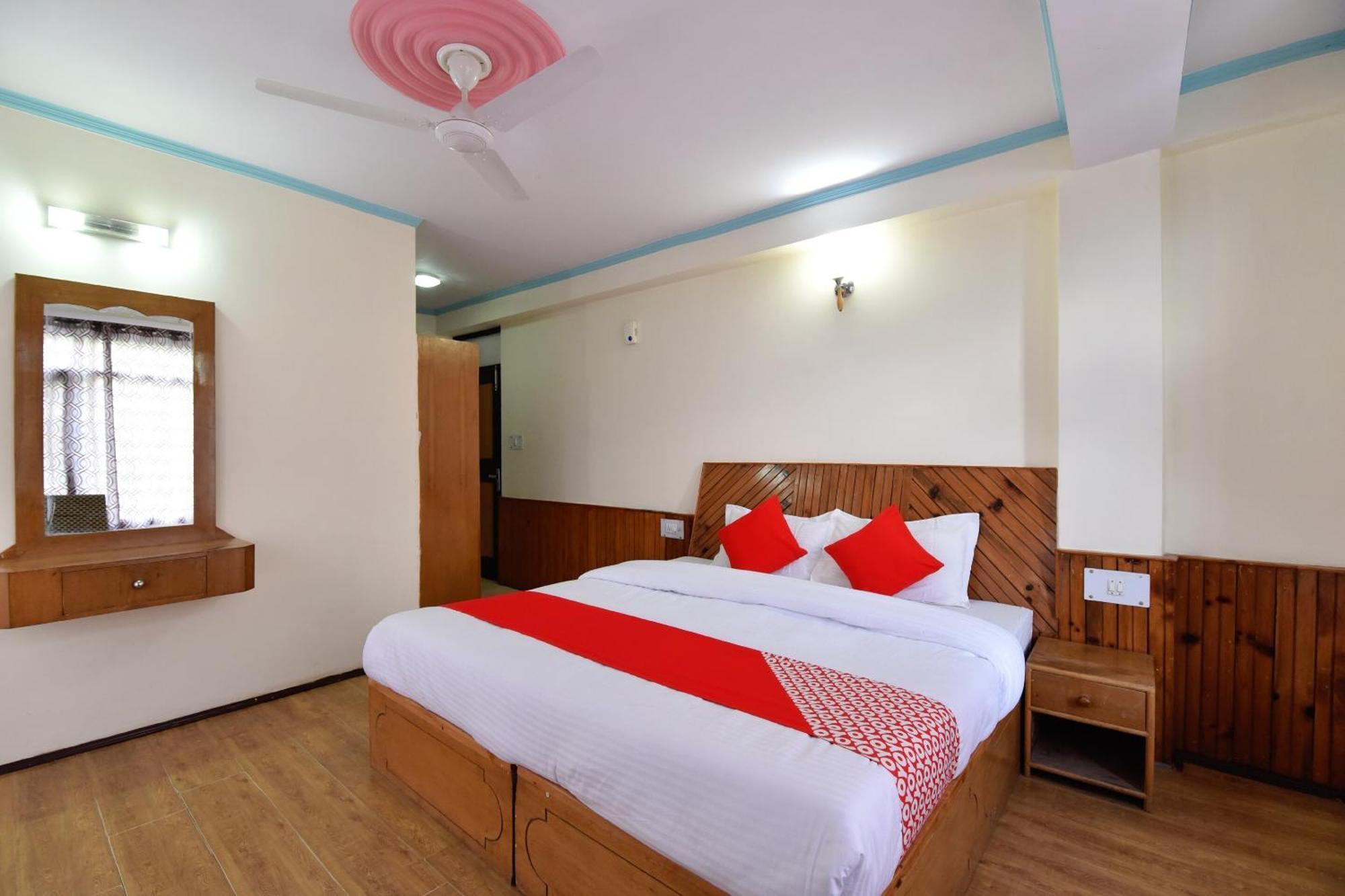 Oyo Hill View Hotel Manali  Bagian luar foto