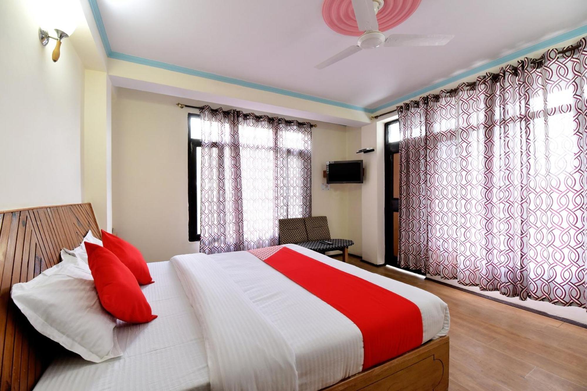 Oyo Hill View Hotel Manali  Bagian luar foto