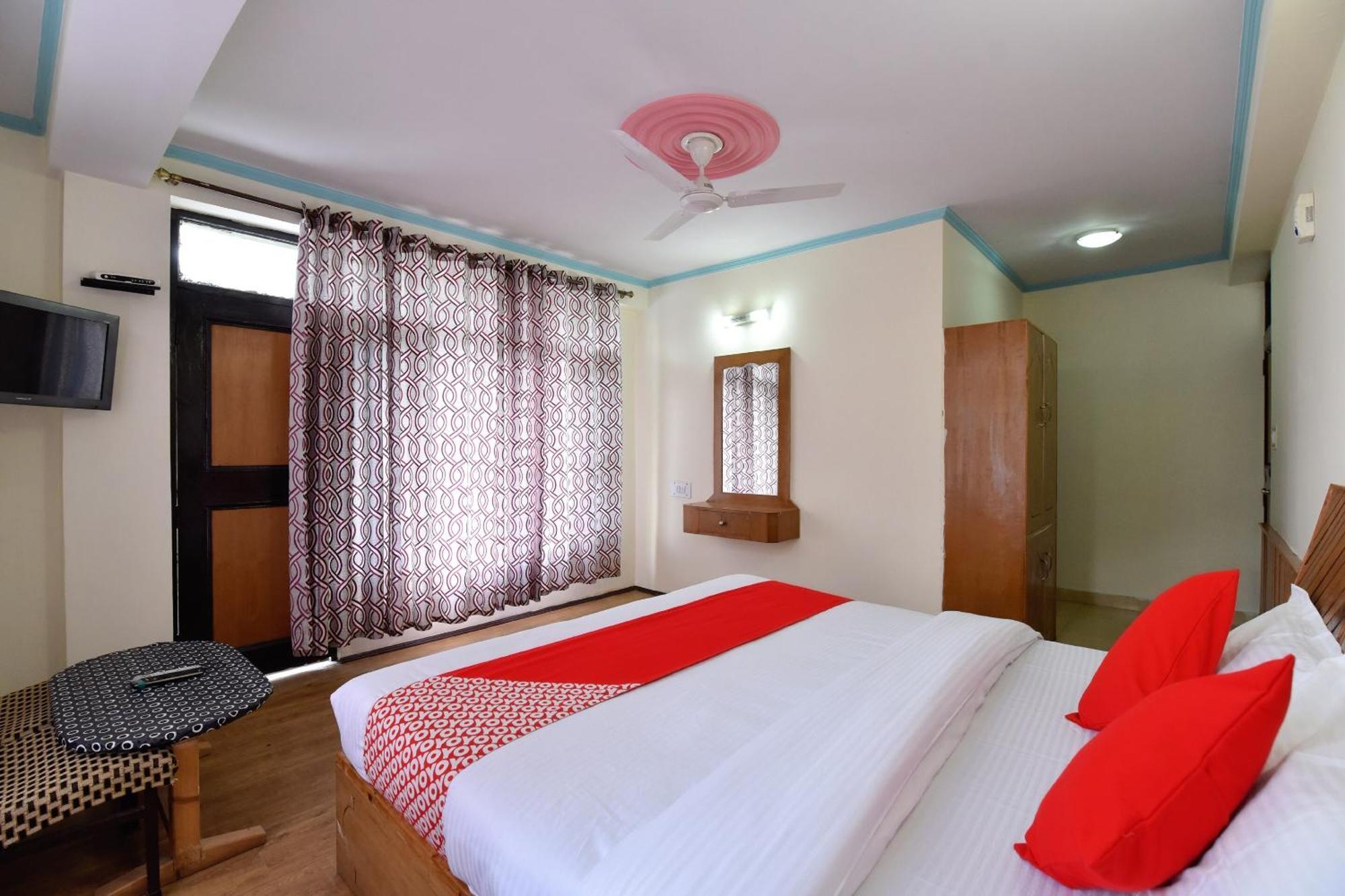 Oyo Hill View Hotel Manali  Bagian luar foto